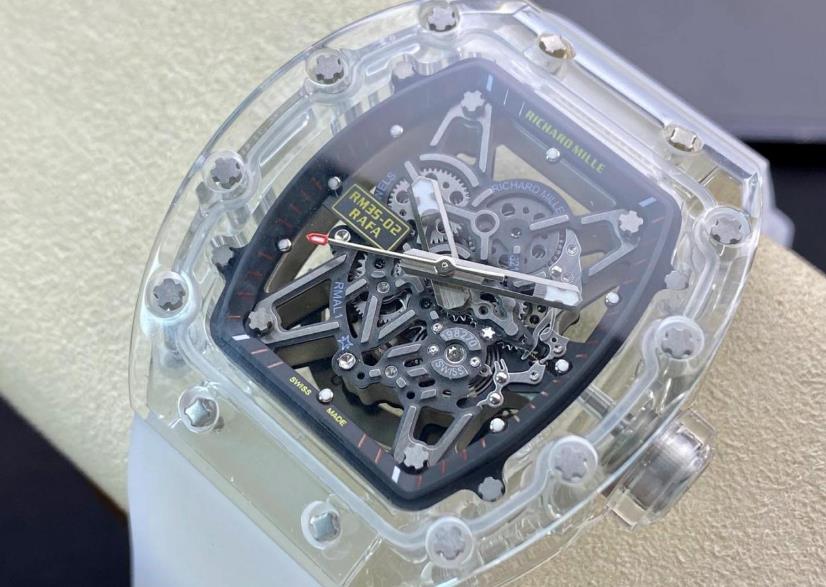 <b>理查米尔手表的表链生锈了怎么处理（理查米尔手表表链除锈的小窍门）</b>