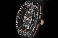 理查德米勒表壳割手解决技巧推荐（避免伤害与保养建议）